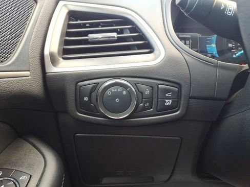Certified 2024 Ford Edge SEL w/ Convenience Package AWD/4WD image 14