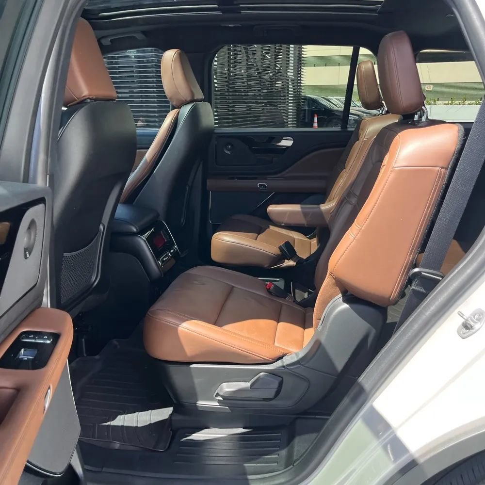 Used 2022 Lincoln Aviator Reserve w/ Elements Package Plus RWD image 6