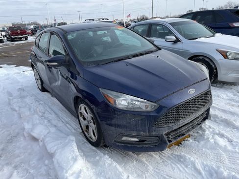 Used 2017 Ford Focus ST image 21