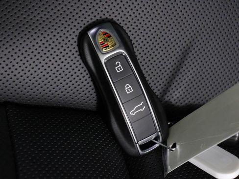 New 2026 Porsche Cayenne GTS image 23