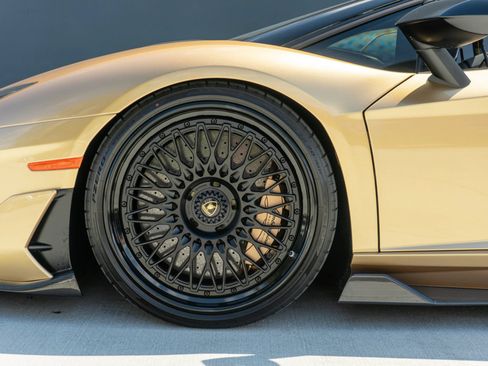 Used 2020 Lamborghini Aventador SVJ AWD/4WD image 20