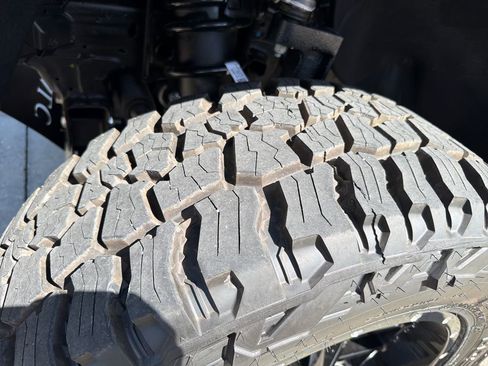 New 2026 GMC Sierra 1500 AT4 w/ Technology Package AWD/4WD image 28