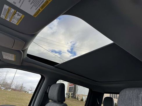 Used 2025 Ford F250 XLT w/ Black Appearance Package image 17