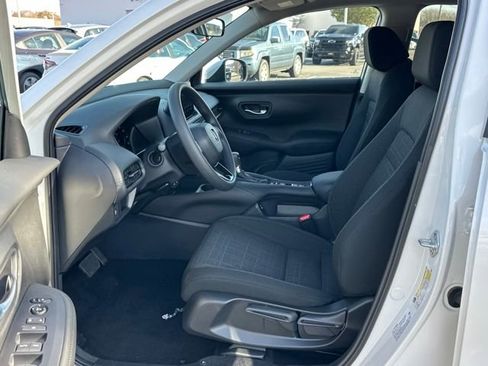 New 2026 Honda HR-V LX image 9