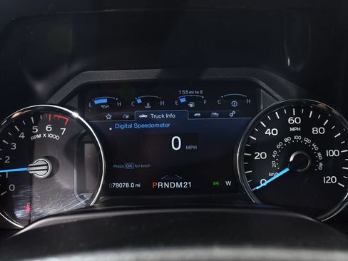 Used 2016 Ford F150 Platinum w/ Equipment Group 701A Luxury AWD/4WD image 24