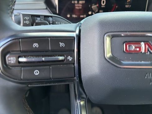 Used 2024 GMC Acadia AT4 w/ Luxury Package AWD/4WD image 11