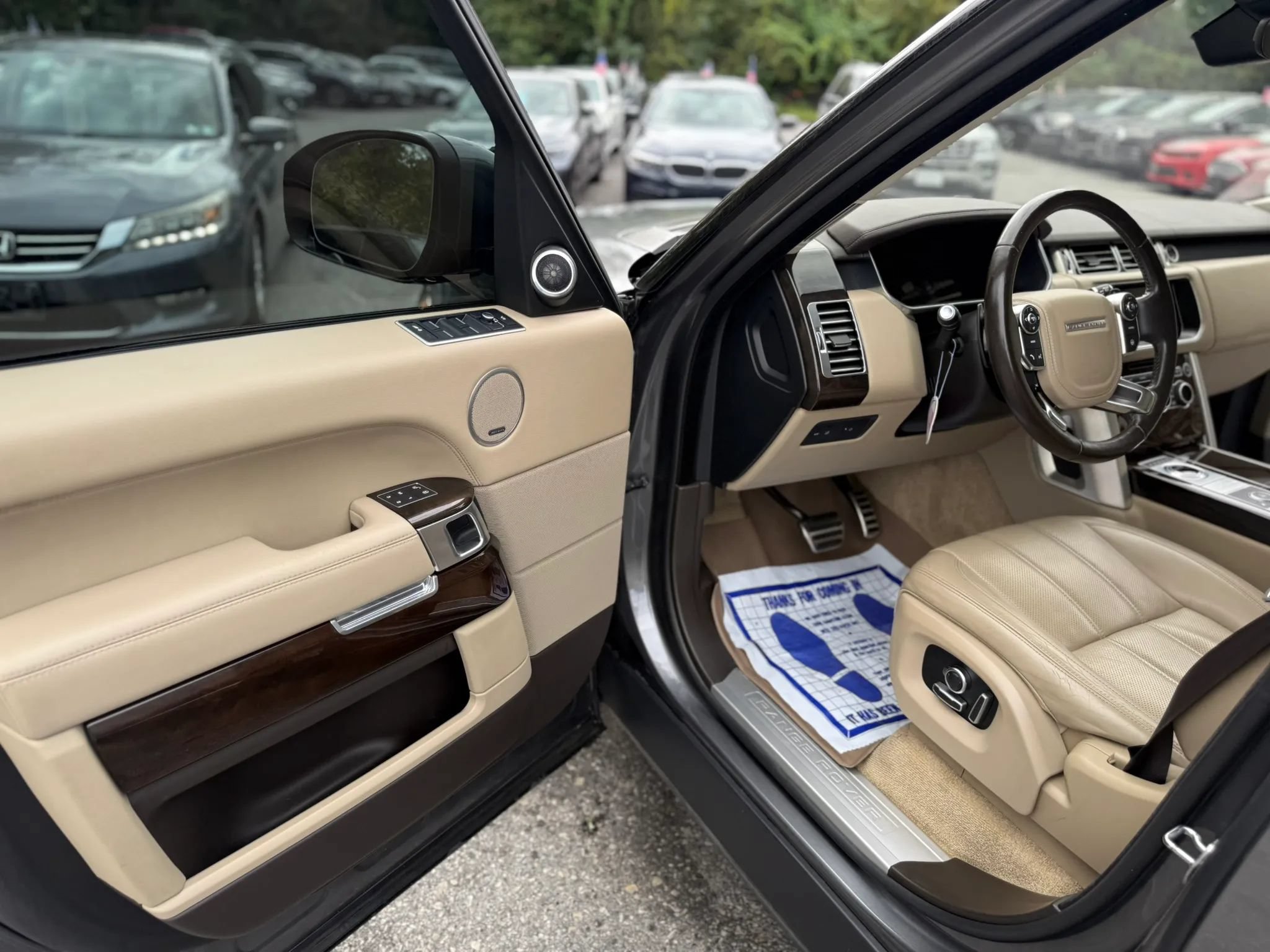 Used 2017 Land Rover Range Rover Supercharged AWD/4WD image 13