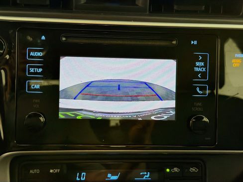 Used 2018 Toyota Corolla LE FWD image 21