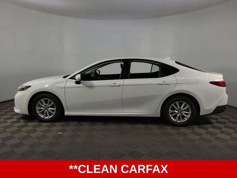 Used 2025 Toyota Camry LE FWD image 5