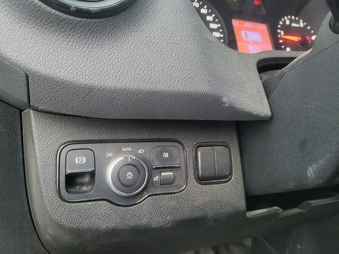 Used 2020 Mercedes-Benz Sprinter 2500 image 20