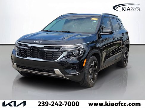 Certified 2024 Kia Seltos EX FWD image 3