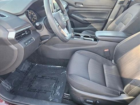 Used 2024 Nissan Altima 2.5 SV FWD image 15