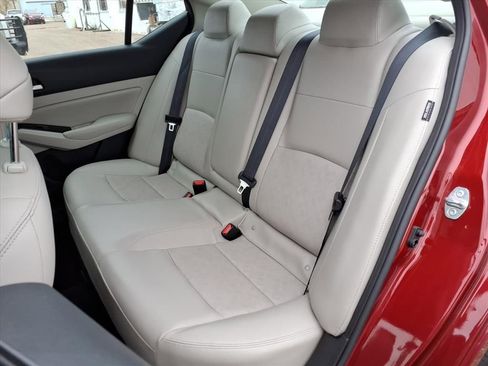 Used 2024 Nissan Altima 2.5 SL image 16