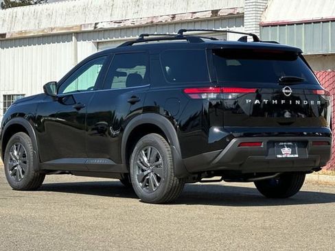 New 2025 Nissan Pathfinder SV image 6
