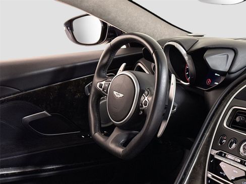 Used 2019 Aston Martin DBS Superleggera RWD image 28