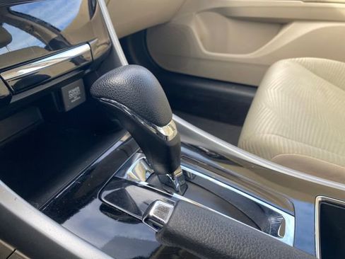 Used 2016 Honda Accord LX image 21