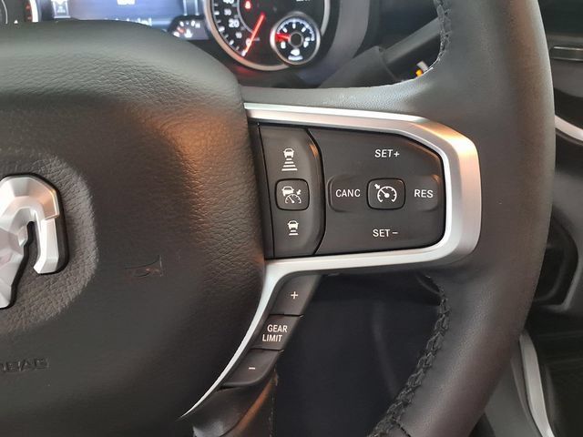 Used 2025 RAM 3500 Big Horn AWD/4WD image 12