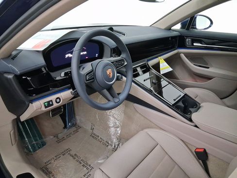 New 2026 Porsche Panamera image 4