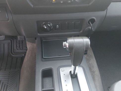 Used 2012 Nissan Xterra X AWD/4WD image 27