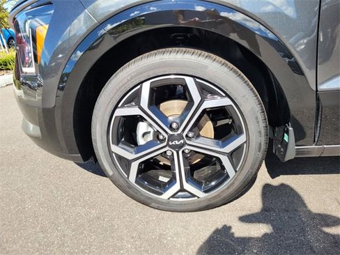 New 2025 Kia Niro EX Touring image 5