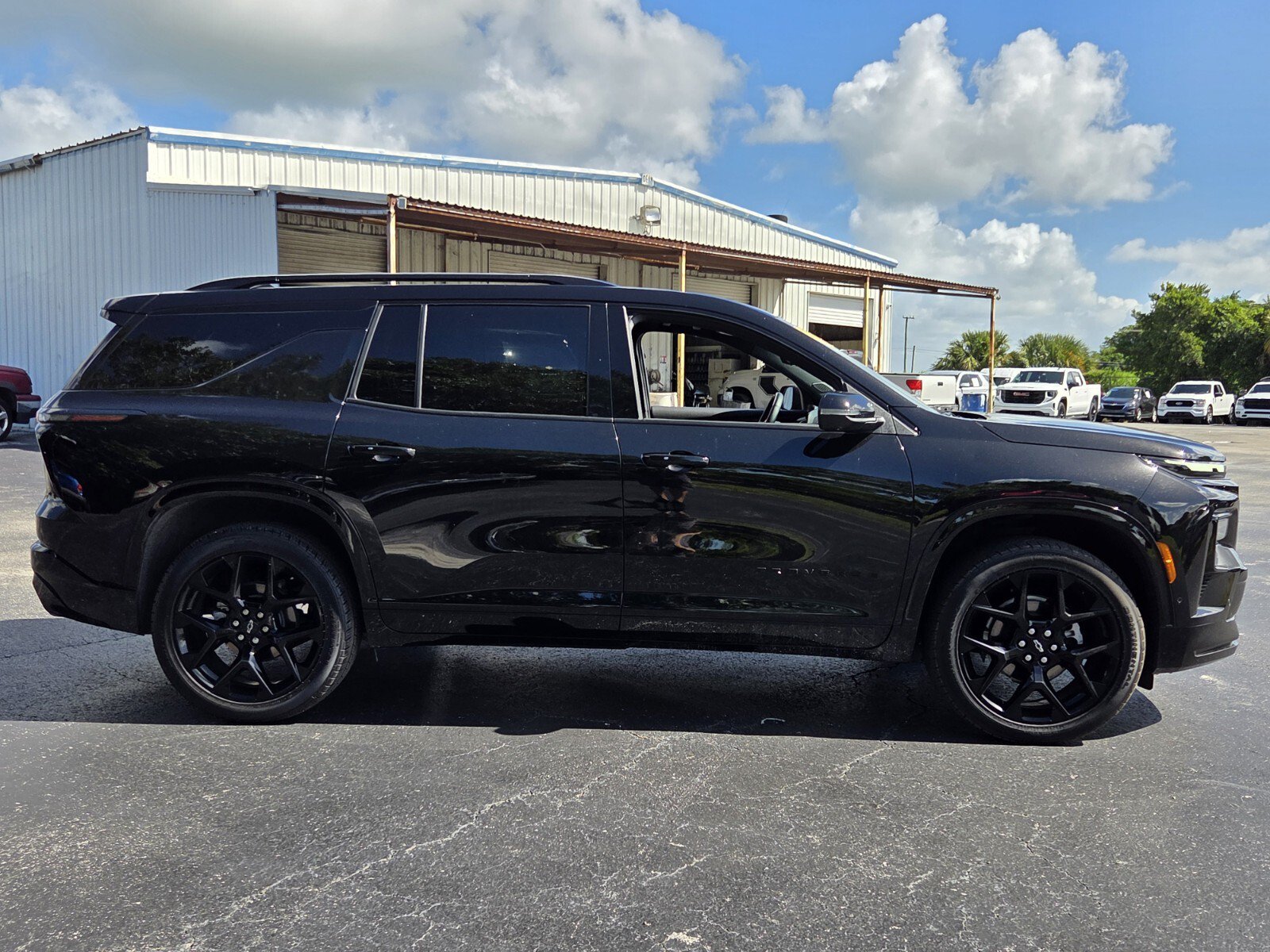 Used 2026 Chevrolet Traverse RS FWD image 6