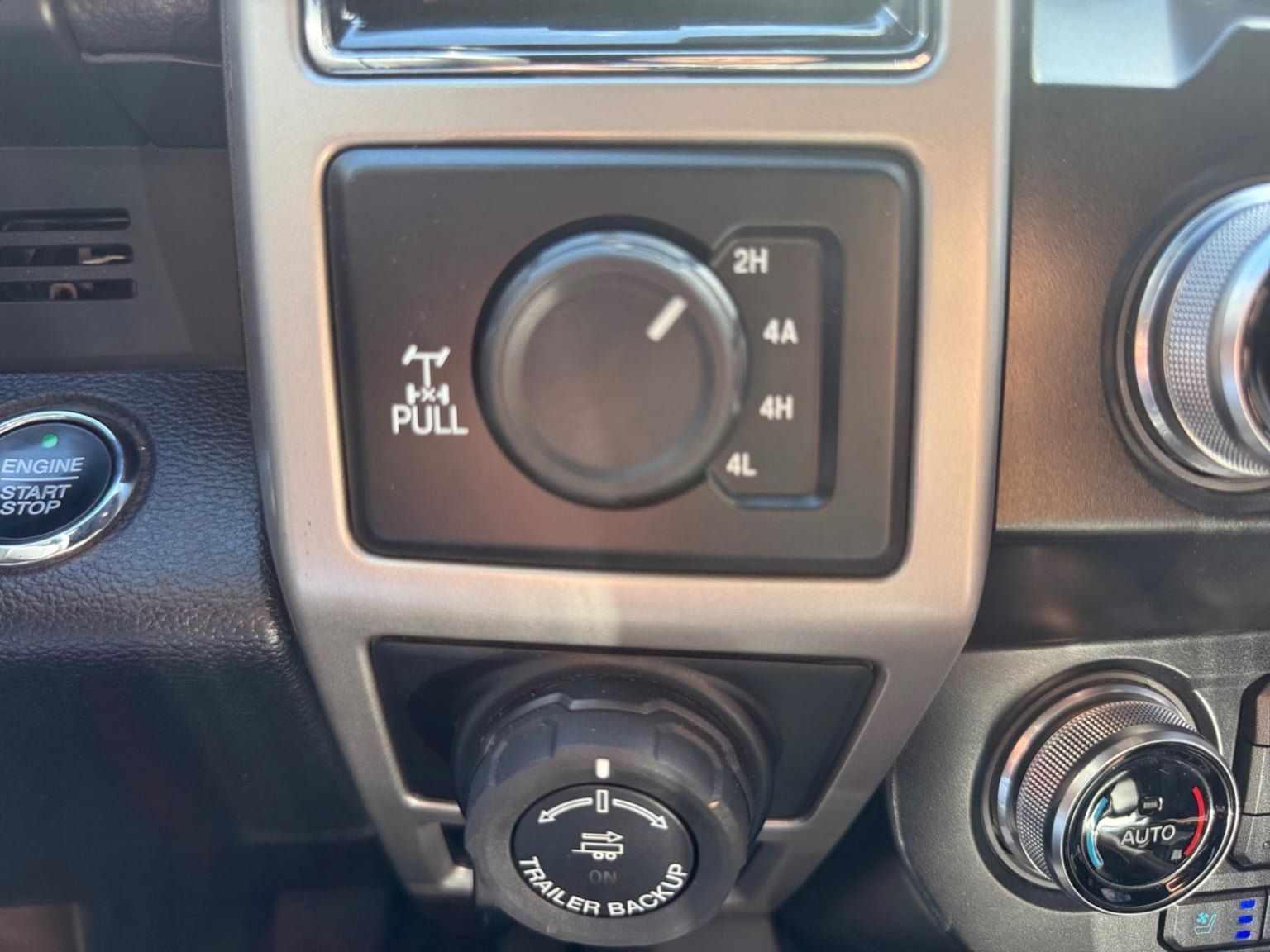 Used 2019 Ford F150 Lariat w/ Equipment Group 502A Luxury AWD/4WD image 22