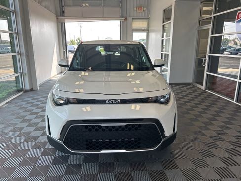 New 2025 Kia Soul S image 2