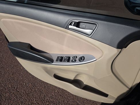 Used 2017 Hyundai Accent SE image 14