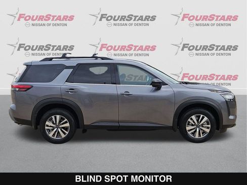 New 2026 Nissan Pathfinder SL FWD image 3