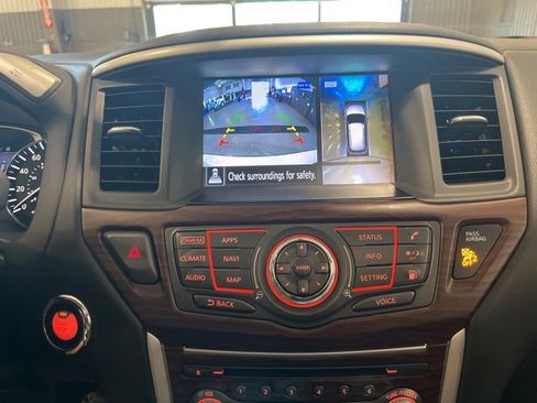 Certified 2019 Nissan Pathfinder Platinum image 24
