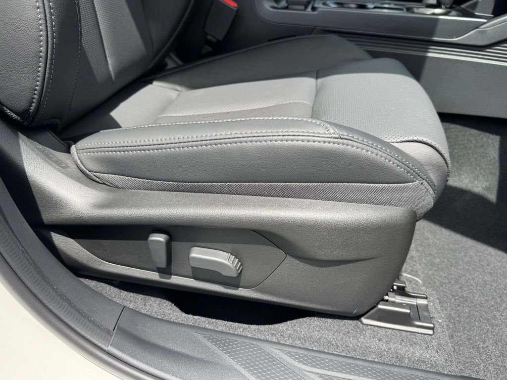 New 2026 Subaru Outback Touring AWD/4WD image 9