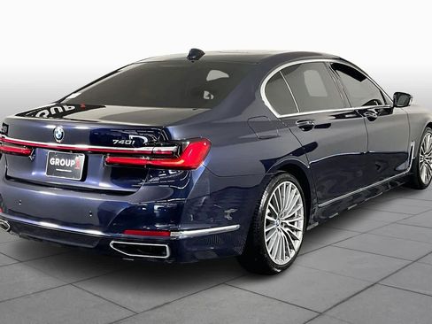 Used 2020 BMW 740i w/ Premium Package image 12