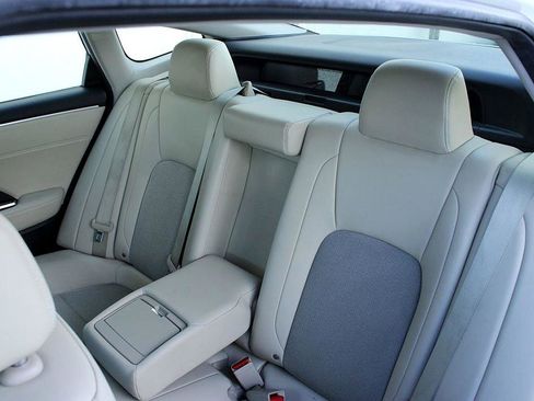 Used 2018 Honda Clarity Plug-In Hybrid image 13