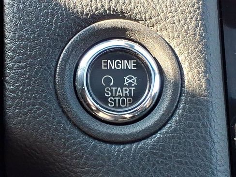 Used 2015 Ford Taurus Limited w/ Equipment Group 301A FWD image 19
