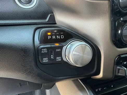 Used 2019 RAM 1500 Laramie AWD/4WD image 17