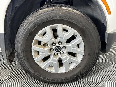 Used 2023 Nissan Frontier SV w/ Technology Package RWD image 35