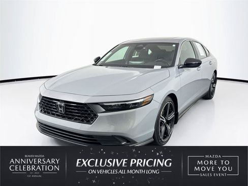 Used 2025 Honda Accord Sport image 1