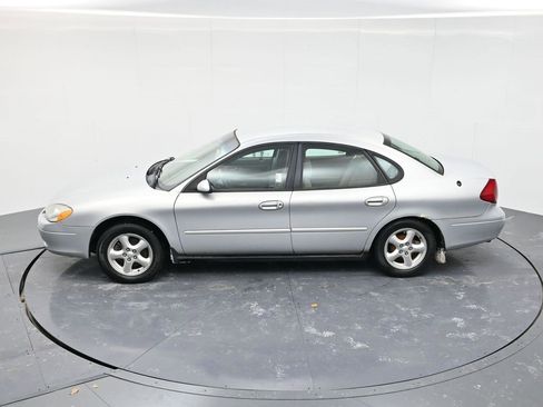 Used 2002 Ford Taurus SE image 37
