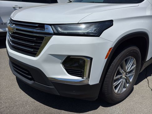 Used 2023 Chevrolet Traverse LT FWD image 7