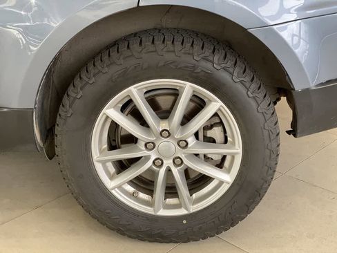 Used 2021 Land Rover Range Rover Sport SE image 12