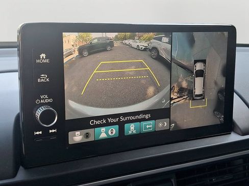Used 2025 Honda Pilot Elite image 22