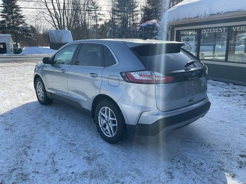 Used 2024 Ford Edge SEL image 9