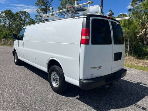 Used 2013 Chevrolet Express 3500 Extended RWD image 3