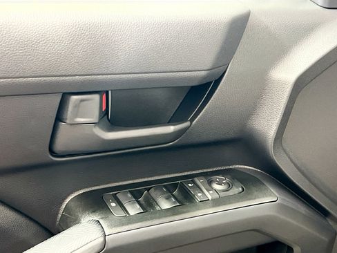 New 2026 Toyota 4Runner SR5 AWD/4WD image 16