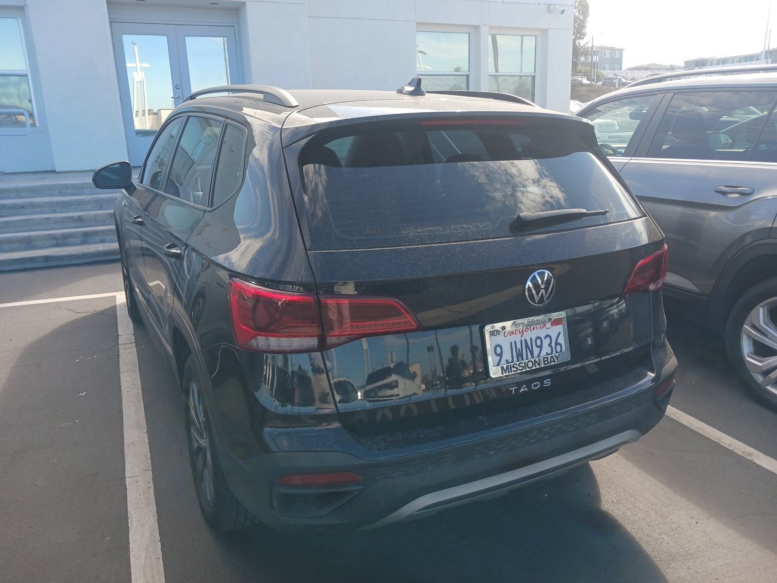 Used 2023 Volkswagen Taos S FWD image 4