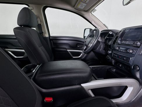 Used 2023 Nissan Titan SV w/ SV Convenience Package image 27