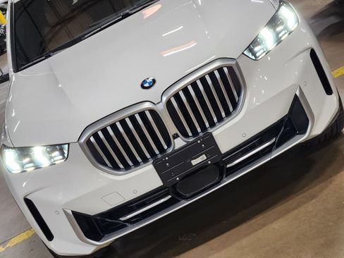 Used 2024 BMW X5 sDrive40i w/ Parking Assistance Package RWD image 16