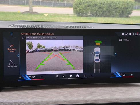 Used 2025 BMW 330i xDrive Sedan w/ Convenience Package image 31