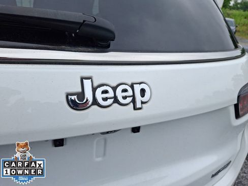 Used 2022 Jeep Compass Latitude AWD/4WD image 30