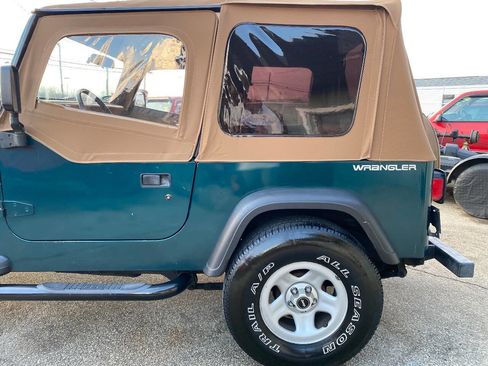 Used 1995 Jeep Wrangler Rio Grande image 39